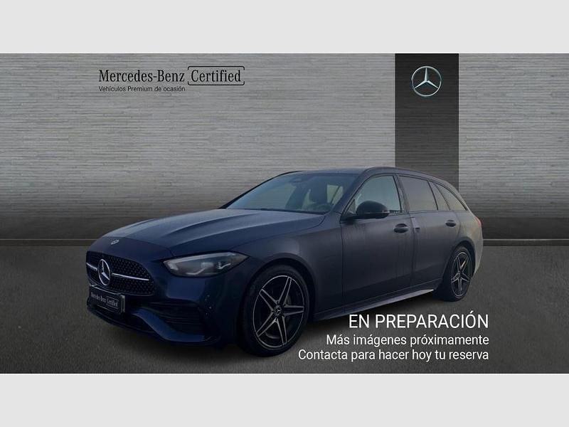 Usado Mercedes C220 AMG line 200 CV (147 kW) 2025 Azul sodalita (metallic) Berlina