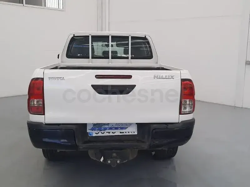Usado Toyota HiLux 150 CV (110 kW) 2021 Blanco Pickup/Camioneta