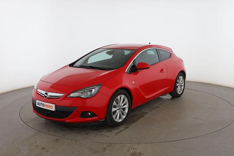 Rojo Usado 2015 Opel Astra GTC Sportive Utilitario | 8899 € (Precio justo) - Imagen 1/3
