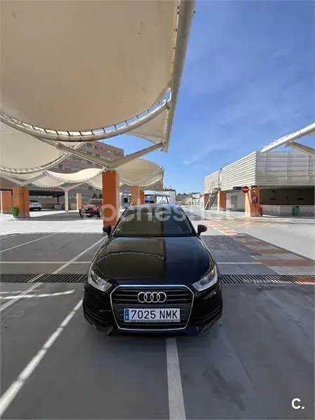 Usado Audi A1 Attraction 90 CV (66 kW) 2016 Negro Utilitario