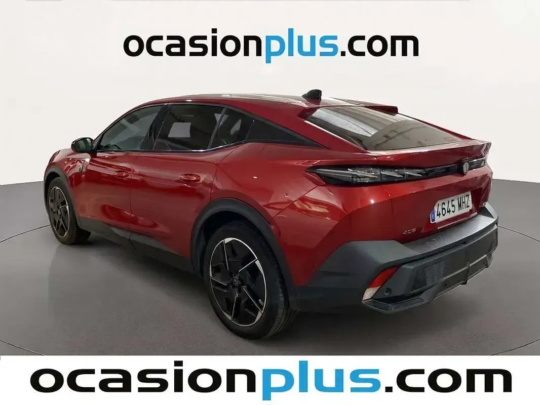 Usado Peugeot 408 GT 131 CV (96 kW) 2023 Rojo SUV