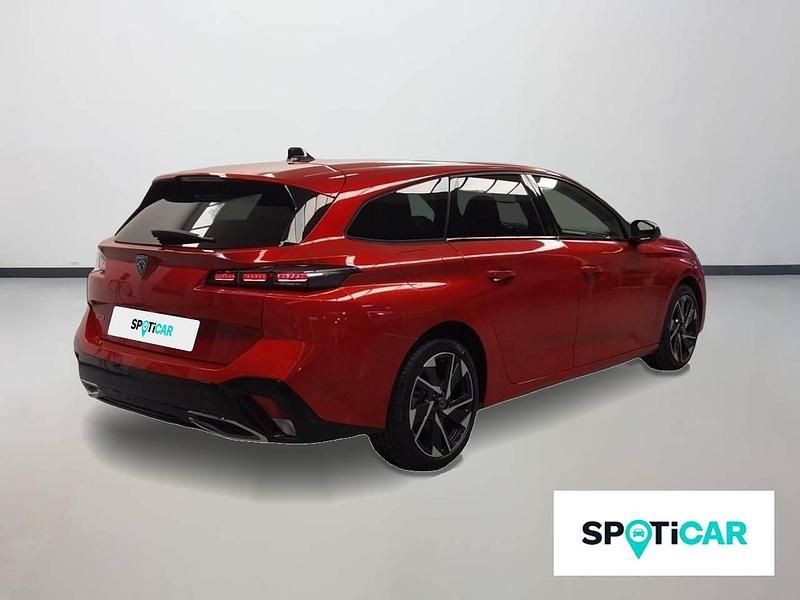 Usado Peugeot 308 SW Allure 130 CV (95 kW) 2024 Rojo Familiar