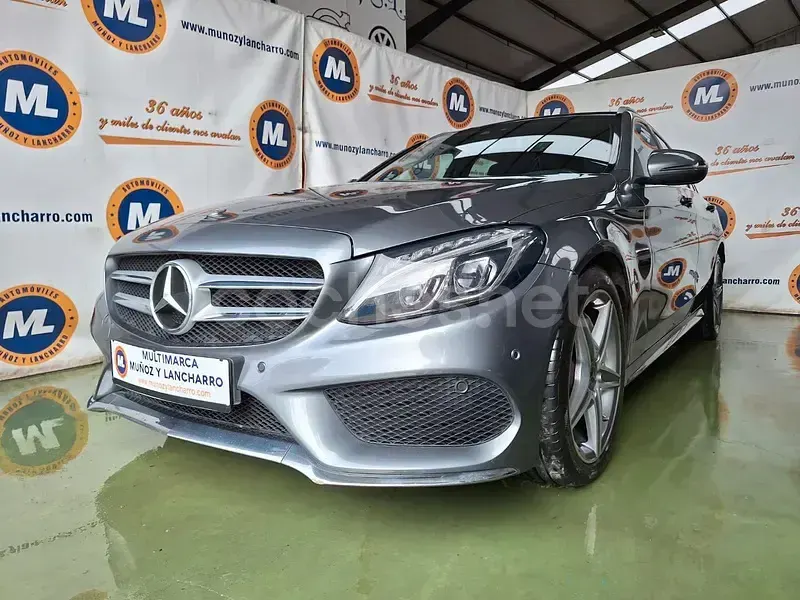 Usado Mercedes C300 231 CV (169 kW) 2018 Gris / plata Familiar