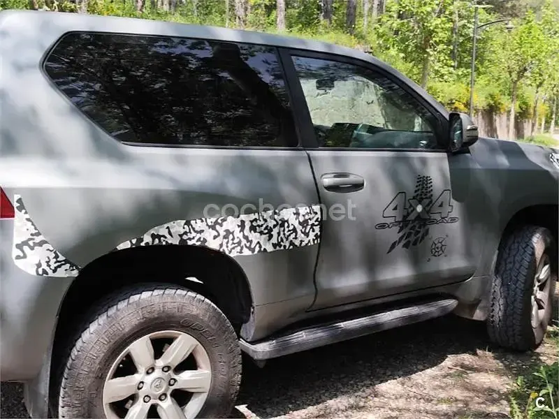 Używany Toyota Land Cruiser 177 KM (130 kW) 2016 Szary SUV