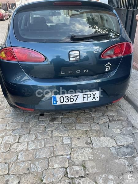 Usado Seat Leon Sport 105 CV (77 kW) 2007 Azul Berlina