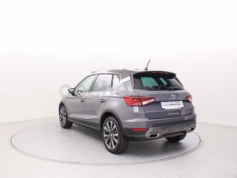 Usado Seat Arona FR 115 CV (84 kW) 2025 Gris / plata SUV