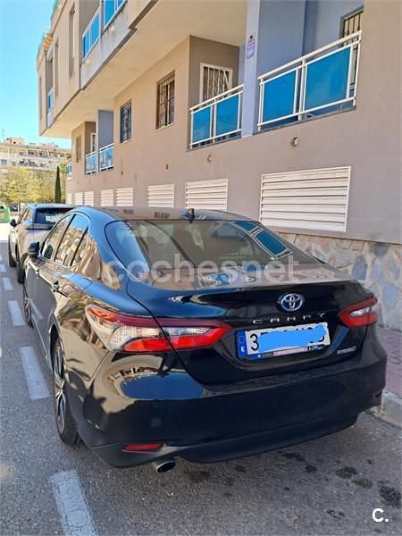 Usado Toyota Camry Advance 218 CV (160 kW) 2023 Negro Berlina