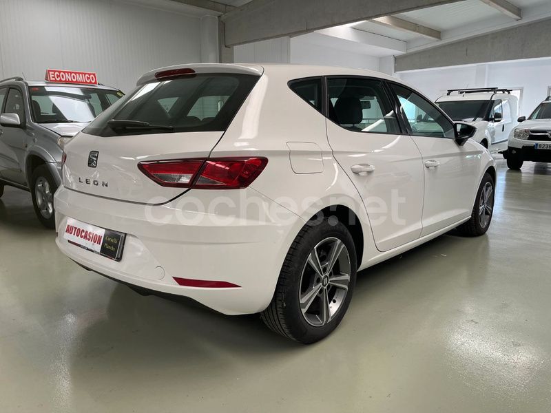 Usado Seat Leon Reference 90 CV (66 kW) 2017 Blanco Utilitario