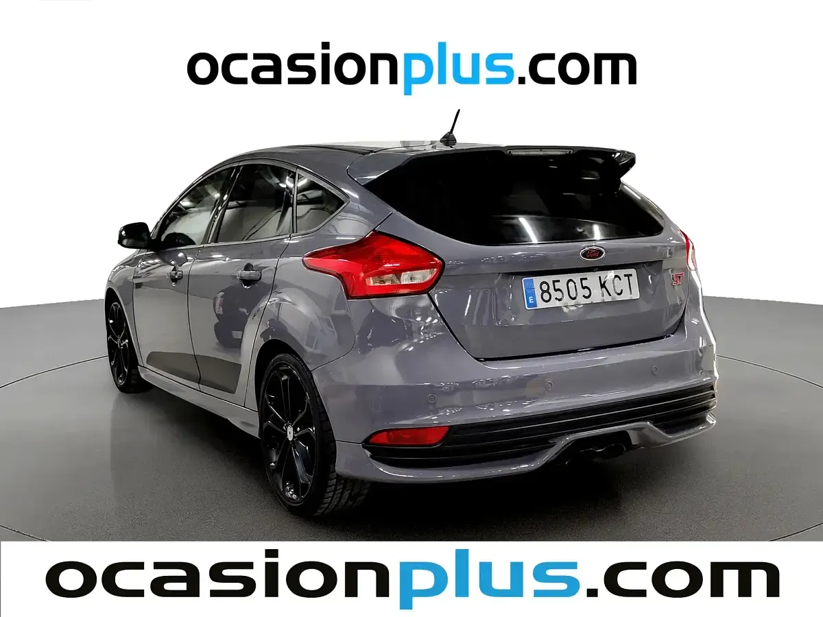 Usado Ford Focus ST 250 CV (183 kW) 2017 Gris