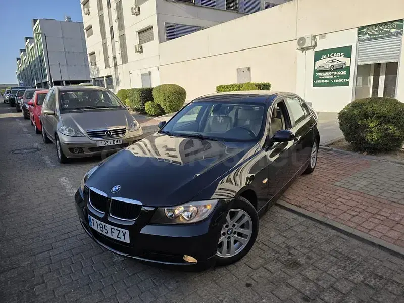 Usado BMW 318 143 CV (105 kW) 2008 Negro Berlina