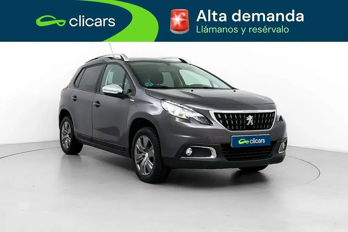Usado Peugeot 2008 Signature Sky 82 CV (60 kW) 2019 Gris SUV