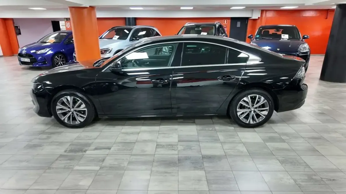 Usado Peugeot 508 Allure 131 CV (96 kW) 2021 Negro Berlina