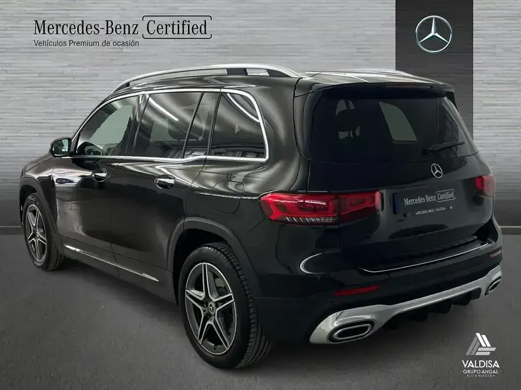 Usado Mercedes GLB200 AMG line 150 CV (110 kW) 2022 Negro noche SUV
