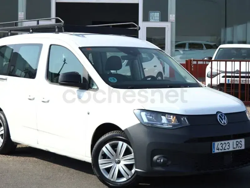 Usado VW Caddy 122 CV (89 kW) 2021 Blanco Monovolumen