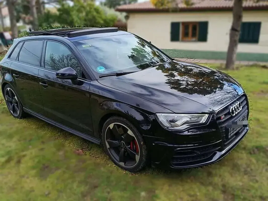 Usado Audi RS3 Sportback Premium 367 CV (269 kW) 2015 Negro Utilitario