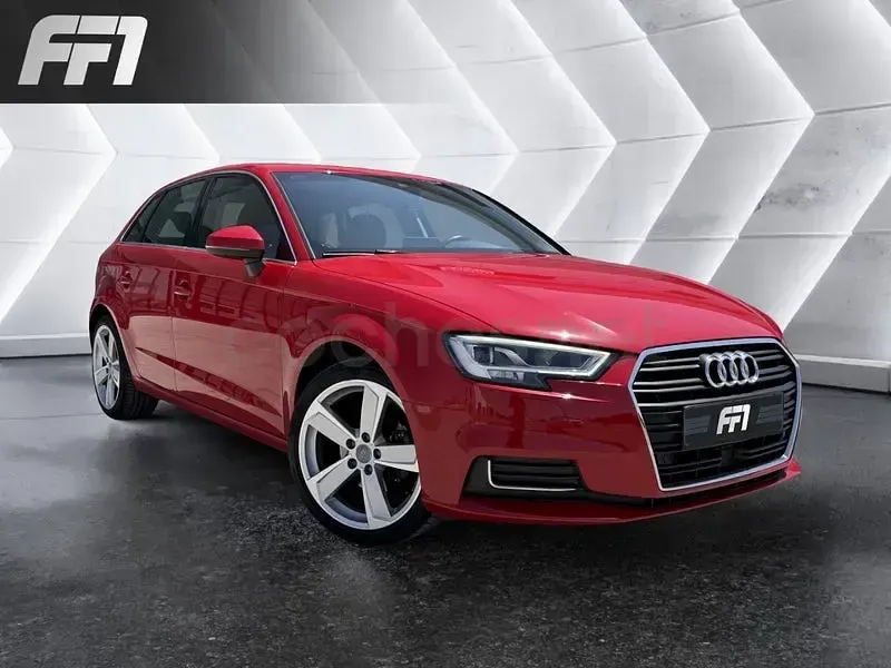 Usado Audi A3 Design 150 CV (110 kW) 2018 Rojo Berlina