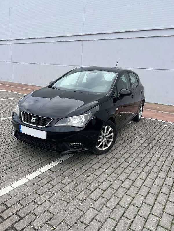 Usado Seat Ibiza Reference 90 CV (66 kW) 2016 Negro Utilitario
