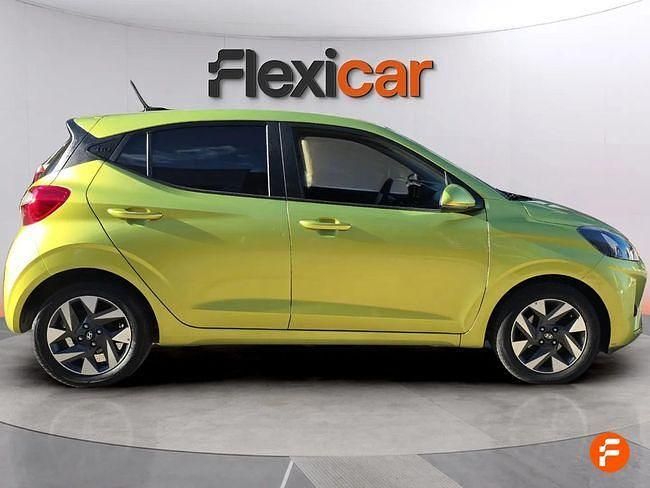 Usado Hyundai i10 67 CV (49 kW) 2024 Verde Utilitario