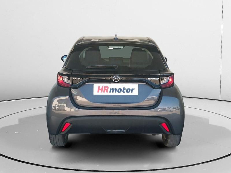 Usado Mazda 2 116 CV (85 kW) 2023 Gris Utilitario