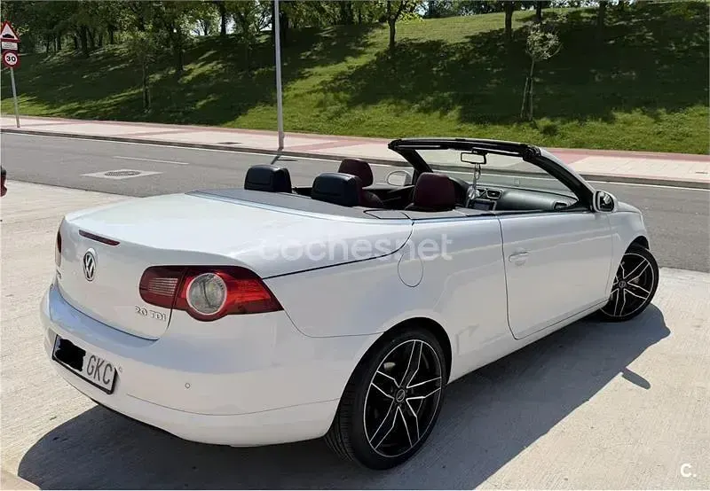 Usado VW Eos 140 CV (102 kW) 2007 Blanco Descapotable