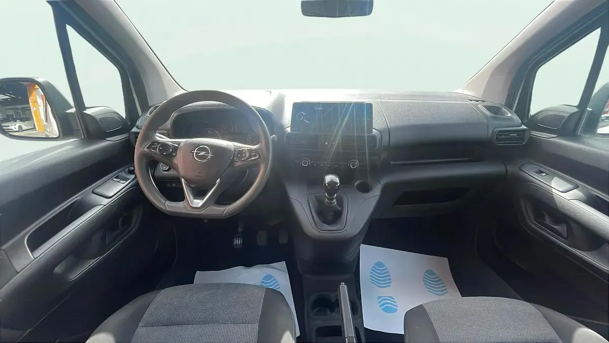 Usado Opel Combo Edition 102 CV (75 kW) 2021 Blanco Monovolumen