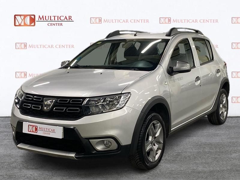 Gris platino (metalizado) Usado 2018 Dacia Sandero Stepway Utilitario | 10.990 € (Precio justo) - Imagen 1/4