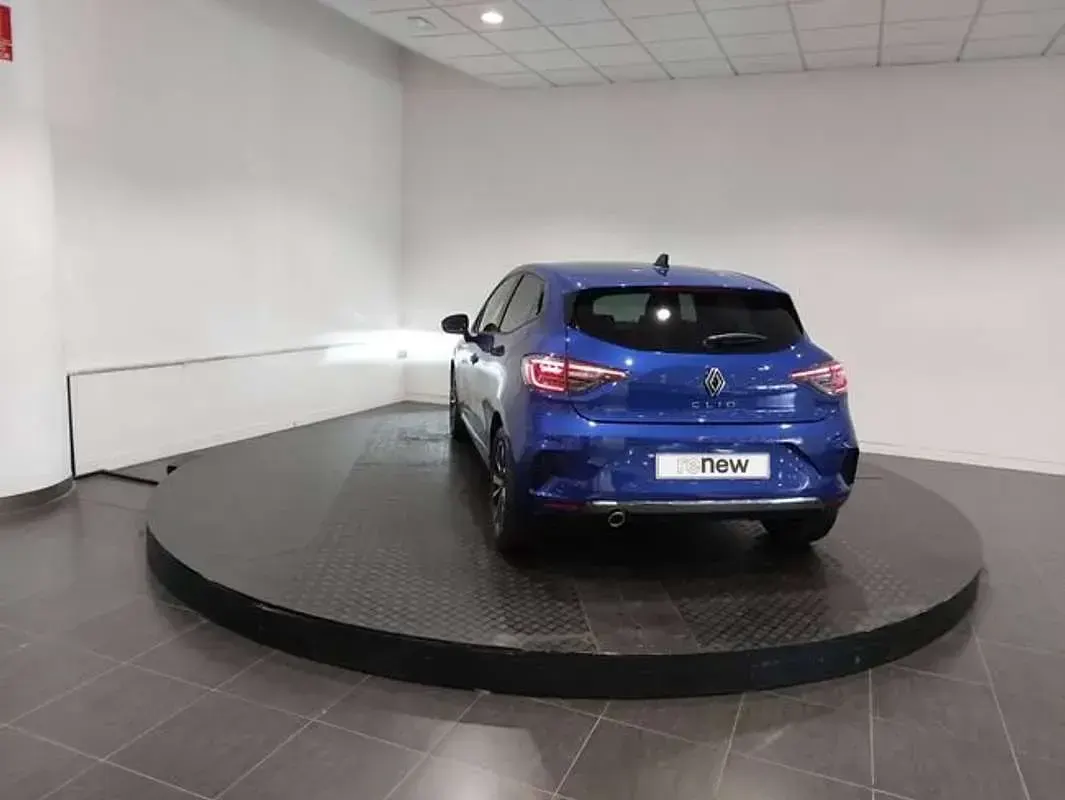 Usado Renault Clio V Techno 101 CV (74 kW) 2025 Azul Berlina