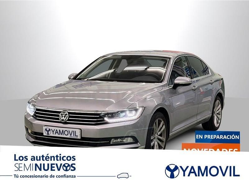 Usado VW Passat Sportline 150 CV (110 kW) 2017 Gris / plata Berlina