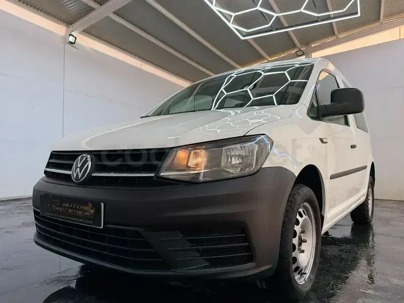 Usado VW Caddy 122 CV (89 kW) 2018 Blanco Monovolumen