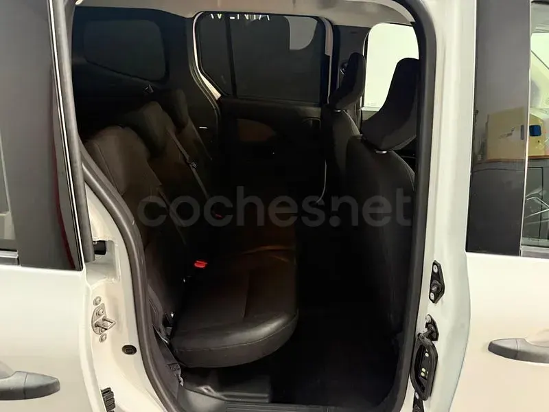 Usado Renault Kangoo 95 CV (69 kW) 2023 Blanco Monovolumen