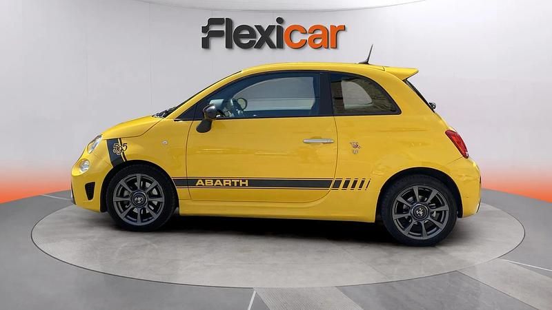 Usado Abarth 595 147 CV (108 kW) 2022 Amarillo Utilitario