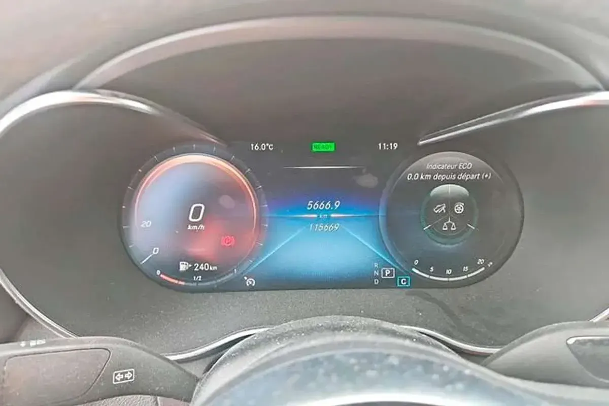 Usado Mercedes GLC350 320 CV (235 kW) 2019 Gris SUV
