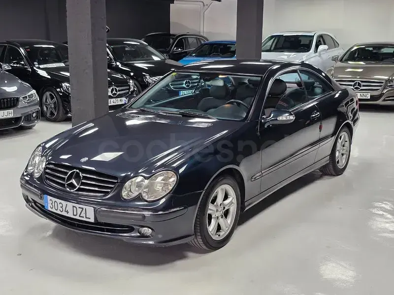 Usado Mercedes CLK200 Avantgarde 163 CV (119 kW) 2005 Gris / plata Coupe
