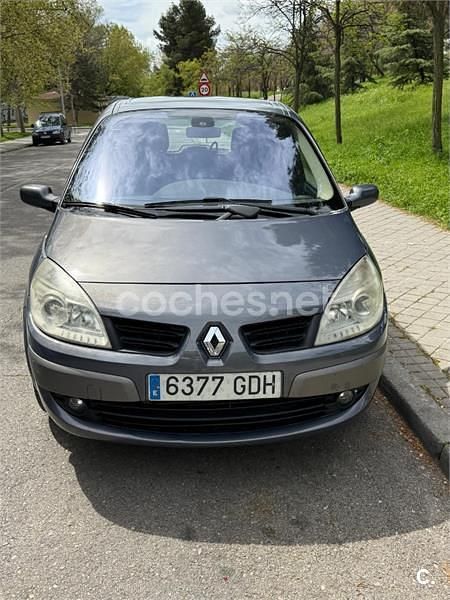 Usado Renault Scénic II Expression 130 CV (95 kW) 2008 Gris / plata Monovolumen