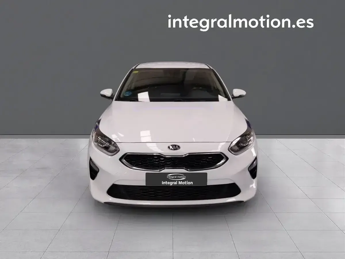 Usado Kia Ceed 136 CV (100 kW) 2020 Blanco Utilitario