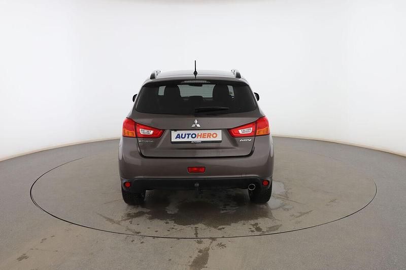 Usado Mitsubishi ASX Motion 117 CV (86 kW) 2015 Marrón SUV