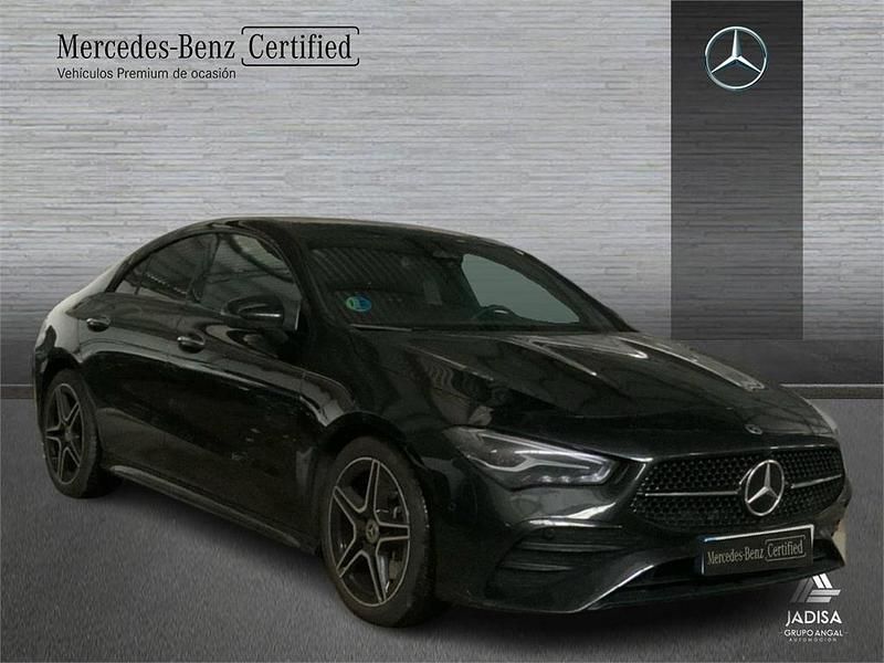 Usado Mercedes CLA200 163 CV (119 kW) 2025 Negro Berlina
