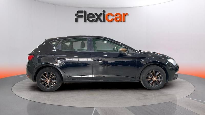 Usado Seat Leon Reference 110 CV (80 kW) 2017 Negro Berlina