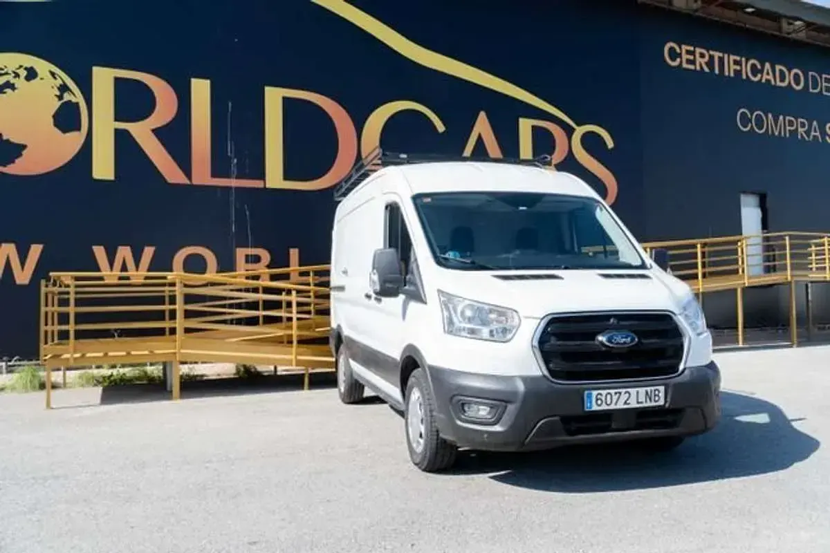 Usado Ford Transit Trend 131 CV (96 kW) 2021 Blanco Van