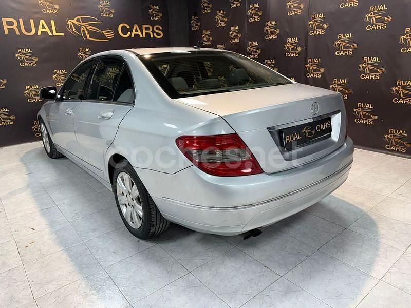 Usado Mercedes C220 Avantgarde 170 CV (125 kW) 2008 Gris / plata Berlina