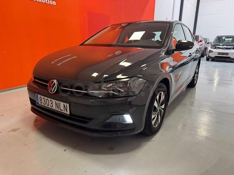 Usado VW Polo Advance 95 CV (69 kW) 2021 Gris / plata Utilitario