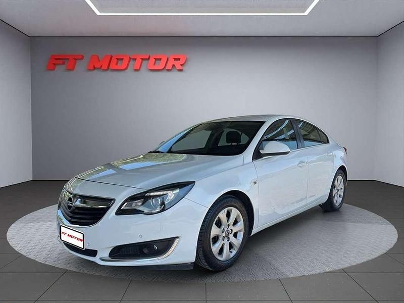 Usado Opel Insignia Selective 136 CV (100 kW) 2016 Blanco Berlina