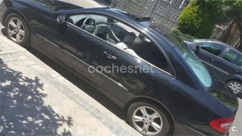 Usado Mercedes CLK270 Avantgarde 170 CV (125 kW) 2005 Negro Coupe