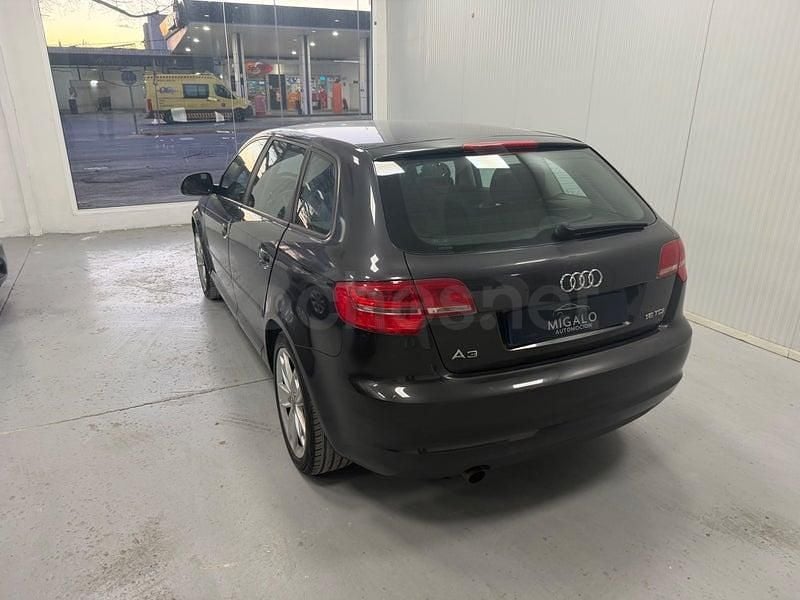 Usado Audi A3 Ambition 105 CV (77 kW) 2009 Negro Utilitario