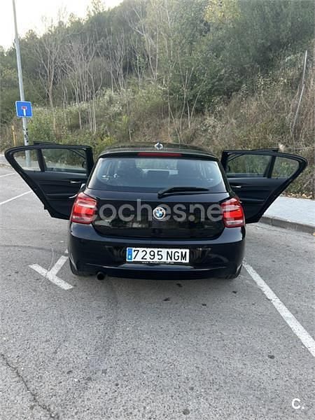 Usado BMW 116 122 CV (89 kW) 2012 Negro Utilitario