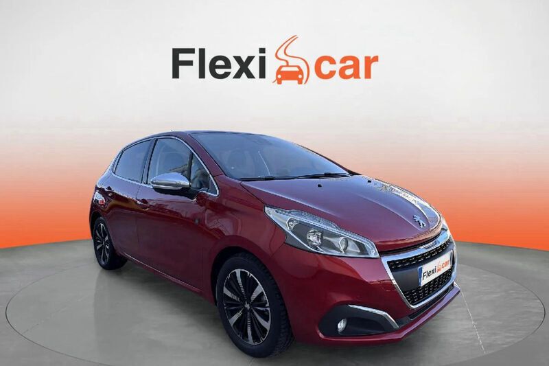 Rojo Usado 2019 Peugeot 208 Allure Utilitario | 7990 € (Super precio) - Imagen 1/4