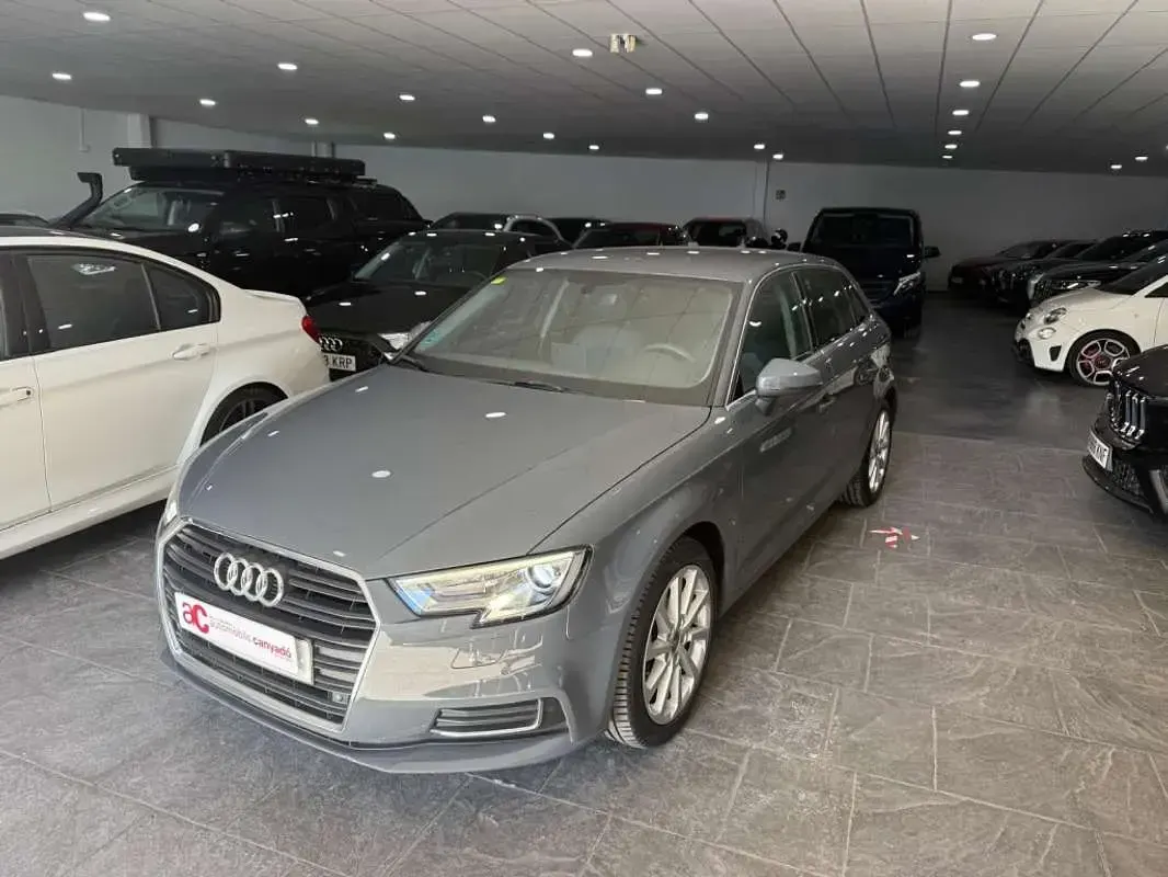 Usado Audi A3 Sportback 150 CV (110 kW) 2016 Gris Utilitario