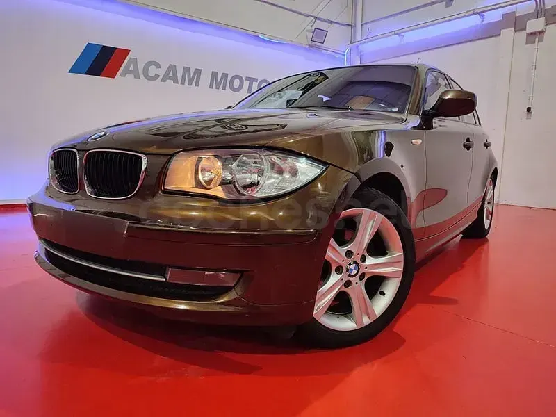 Używany BMW 118 Comfort Edition 143 KM (105 kW) 2010 Brązowy Hatchback