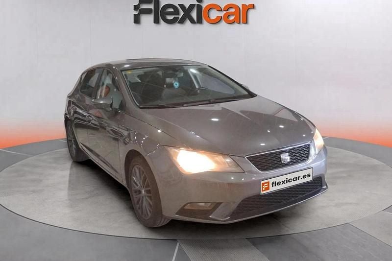 Gris Usado 2016 Seat Leon Reference Berlina | 10.490 € (Super precio) - Imagen 1/4