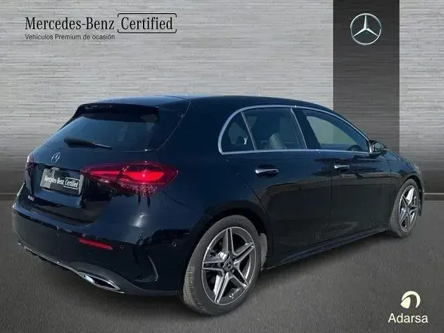 Usado Mercedes A180 136 CV (100 kW) 2026 Negro cosmos